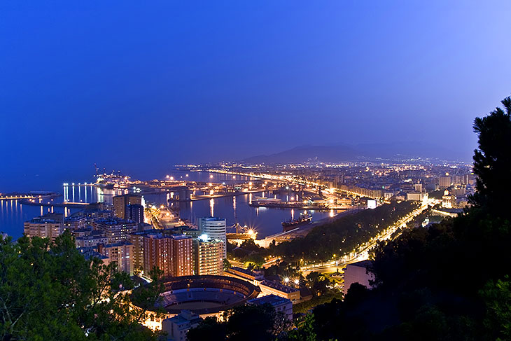 Málaga di notte