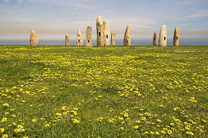 Steinstatuer i den keltiske parken