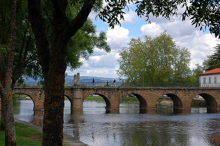 Den romerske bro over floden Tâmega